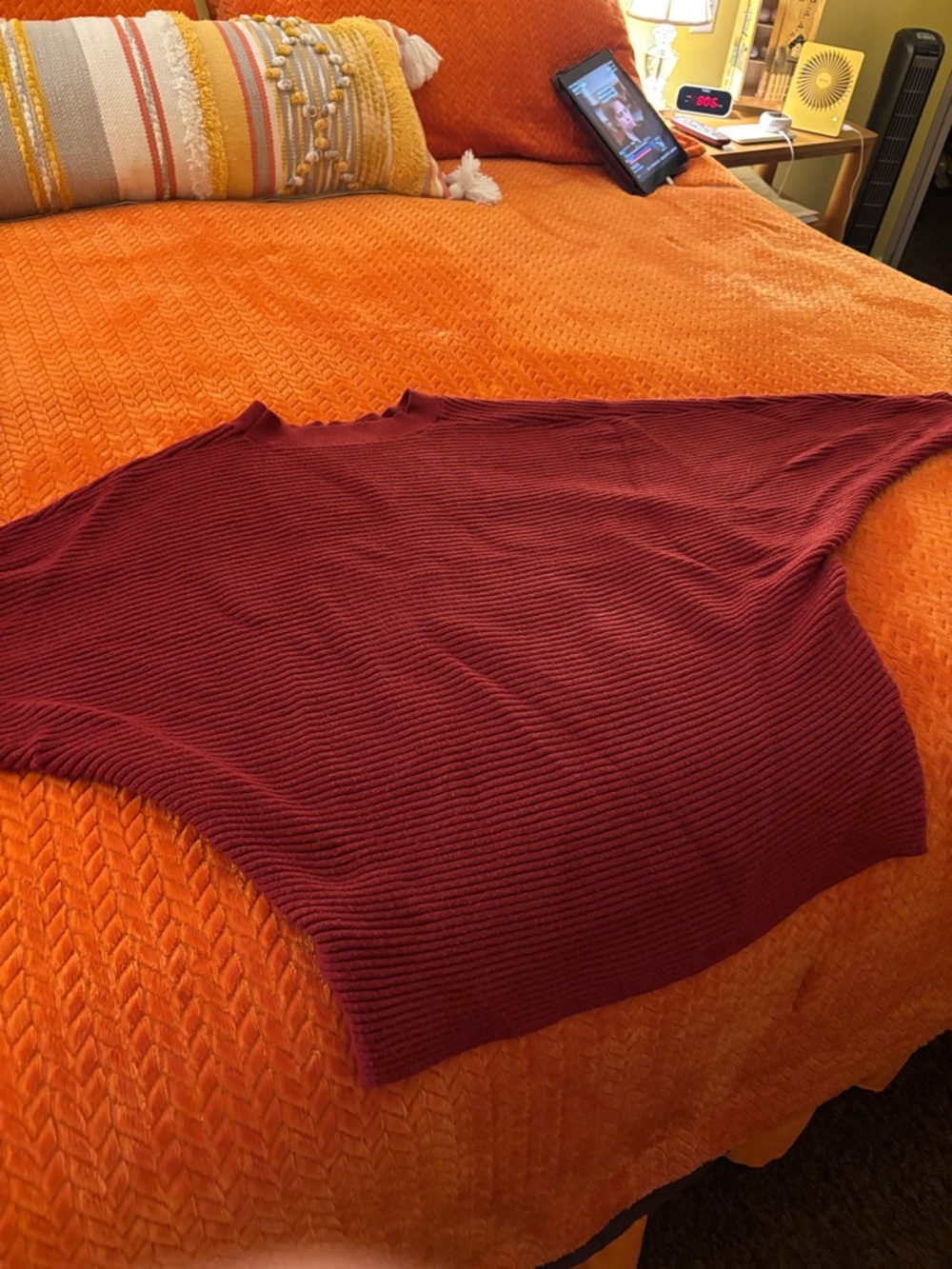 Women's Ribbed Knit Sweater - Deep Burgundy